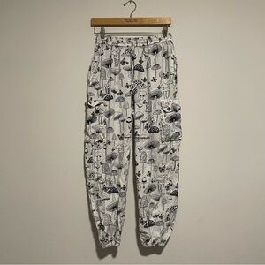 Rising International Slouchy Comfy Black and White Mushroom Pants, Size Medium